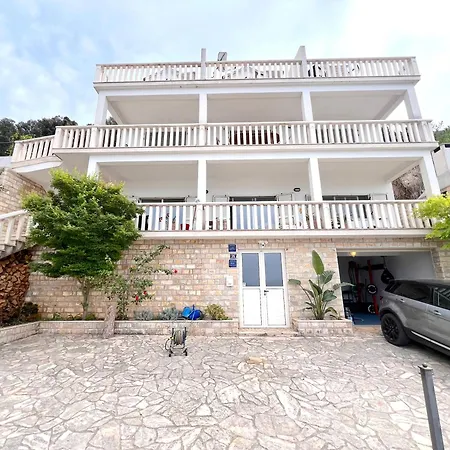 Terrace Studios With Panoramic Seaview Uble Exterior photo