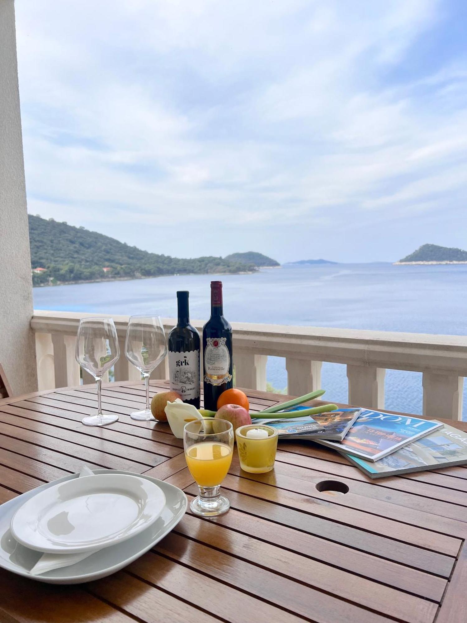 Terrace With Panoramic Seaview Uble